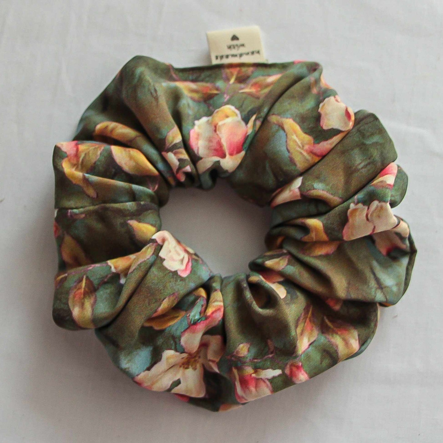 Lusia Scrunchie