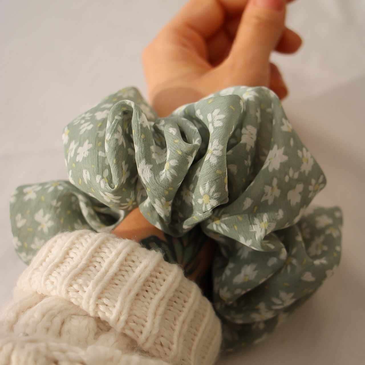 Paloma Scrunchie, Chiffon